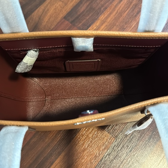 COACH SMALL CITY TOTE BAG NWT - Picture 4 of 4